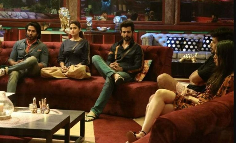 Bigg Boss 15: सिंबा नागपाल के बाद ये कंटेस्टेंट्स भी होंगे शो से बाहर, प्रतीक सहजपाल को लगेगा झटका
