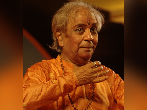 पंडित बिरजू महाराज की अस्थियां गंगा में होगी विसर्जित, परिजन निकालेंगे अस्थि कलश यात्रा