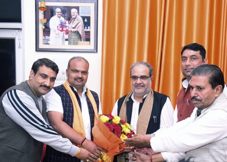 Khatauli By-Election: अभिषेक चौधरी के दांव से RLD को झटका, BJP में शामिल, रोमांचक हुई  उपचुनाव की जंग