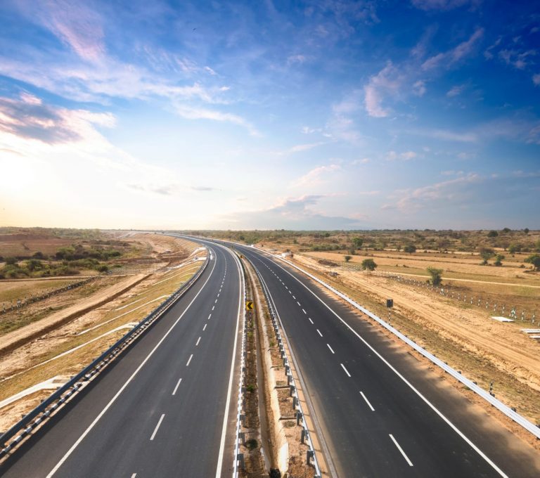 Bundelkhand Expressway: वीडियो में देखिए कैसा है बुंदेलखंड एक्सप्रेसवे और क्या है इसकी खासियत