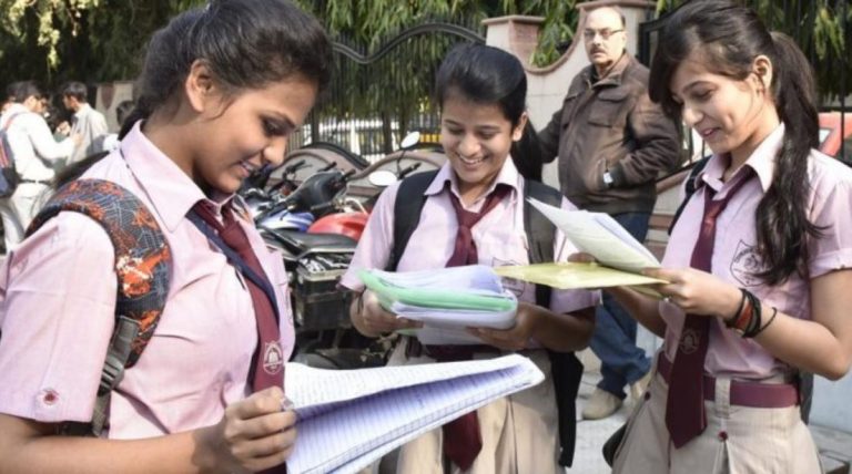 CBSE Board Exam Date 2020 class 12, LIVE Updates : 12 प्वाइंट के गाइडलाइंस के साथ जारी हुआ सीबीएसई बोर्ड 10वीं-12वीं का टाइम टेबल, यहां चेक करें