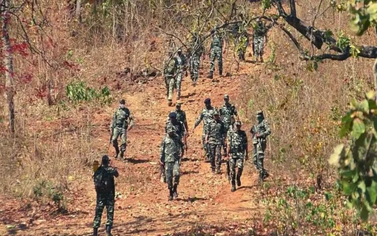 छत्तीसगढ़ के बीजापुर में मुठभेड़, चार नक्सली मार गिराए गये