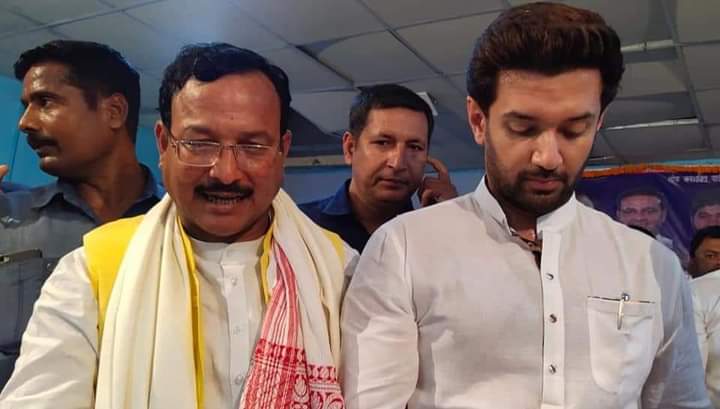 NDA से बगावत और Bihar Chunav में मिली हार से मुश्किल में चिराग, LJP के बड़े नेता ने किया पार्टी में टूट का दावा