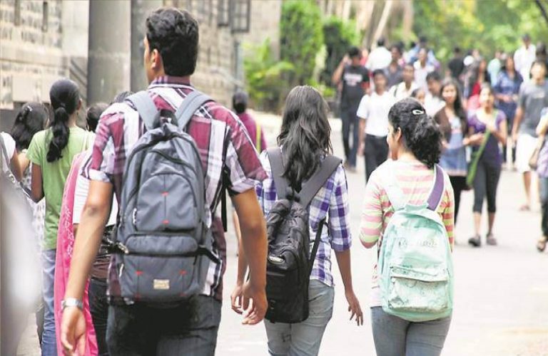 Bihar School Reopen : सोमवार से खुल जाएंगे बिहार के स्कूल-कॉलेज, जानें किन गाइडलाइन्स का करना होगा पालन…