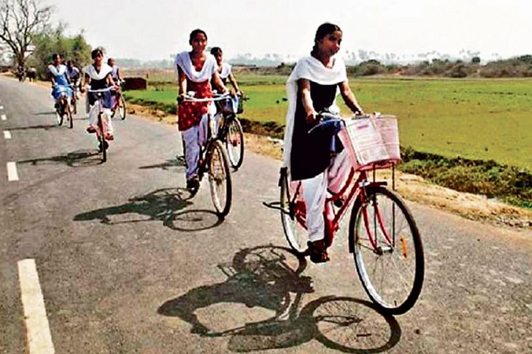 झारखंड के नौ लाख छात्र-छात्राओं को जल्द मिलेगी साइकिल, सरकार डीबीटी के माध्यम से भेजेगी पैसे