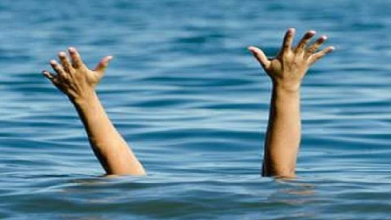 Bihar News : बेगूसराय में भैंस की पूंछ पकड़कर नदी पार कर रहा था पशुपालक, डूबने से गयी जान