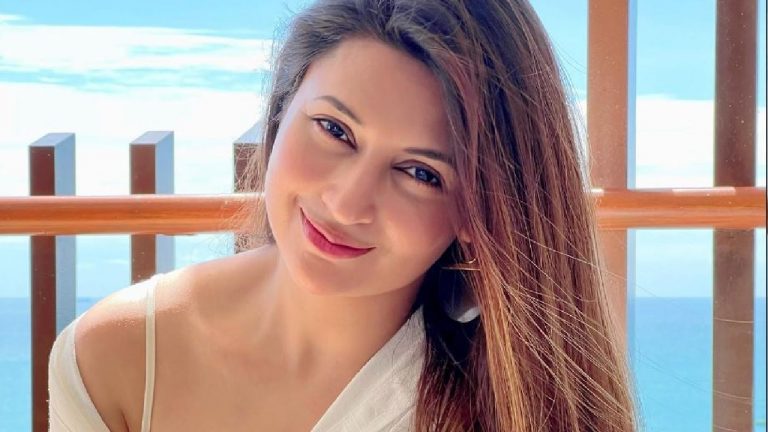 दिव्यांका त्रिपाठी का ट्रोलर्स पर फूटा गुस्सा, प्रेग्नेंसी की खबरों पर कही ये बात, साझा किया VIDEO