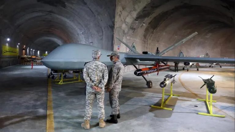 Russia Ukraine War: गेम चेंजर बन रहे ड्रोन, उन्नत क्षमता वाले Drone हासिल करने की कवायद में दोनों देश