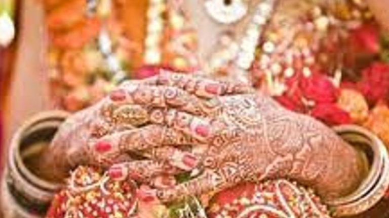 Prayagraj News: उठनी थी बहन की डोली लेकिन भाई की अर्थी पहले घर से निकली, मातम में बदल गईं शादी की खुशियां
