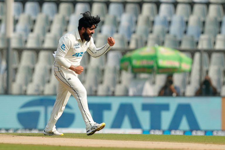 IND vs NZ: मुंबई में जन्मे इस कीवी क्रिकेटर ने किया टीम इंडिया के नाक में दम, धारदार गेंदबाजी कर झटके 6 विकेट