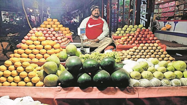 Summer Special Fruits: गर्मी के मौसम में इन फलों को न खाया तो पछतायेंगे आप, बचाता है कई रोगों से