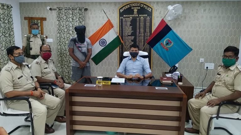 गोड्डा के आश्रम में साध्वी से गैंग रेप, एक आरोपी गिरफ्तार, दूसरे की तलाश जारी