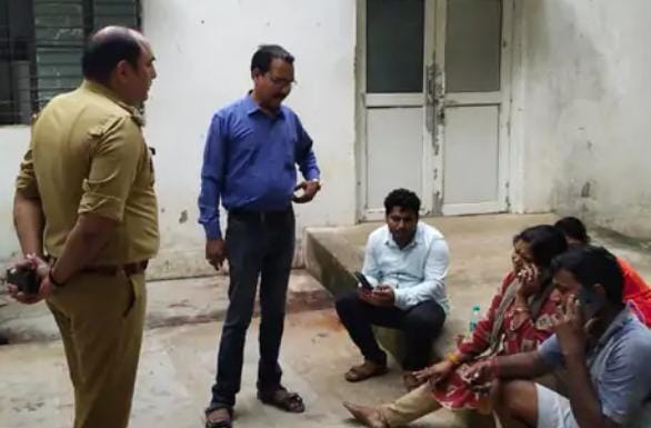 UP News: सैफई में MBBS छात्र के मौत मामले में सीएम योगी ने लिया संज्ञान, 24 घंटे में मांगी रिपोर्ट