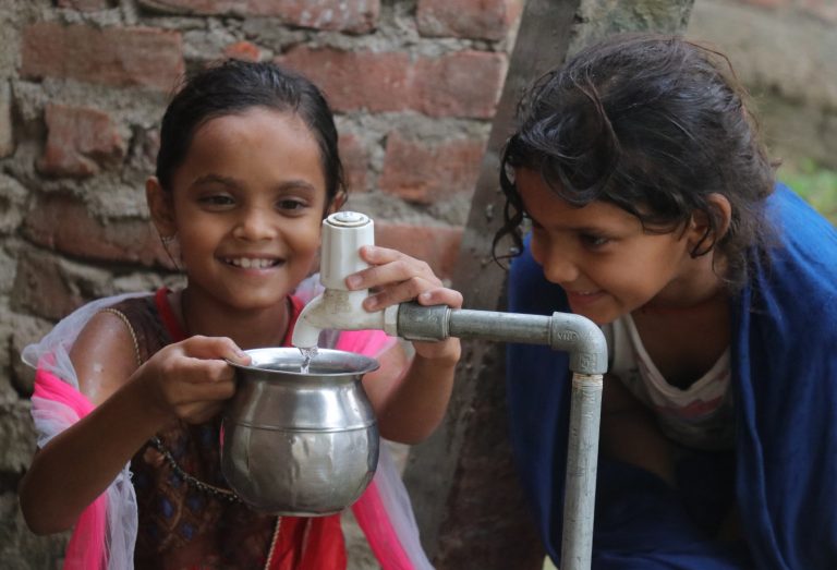 Har Ghar Nal Yojana: नवादा में हर घर नल का जल, डीएम का सख्त निर्देश, समय पर काम नहीं तो वेतन कटौती!