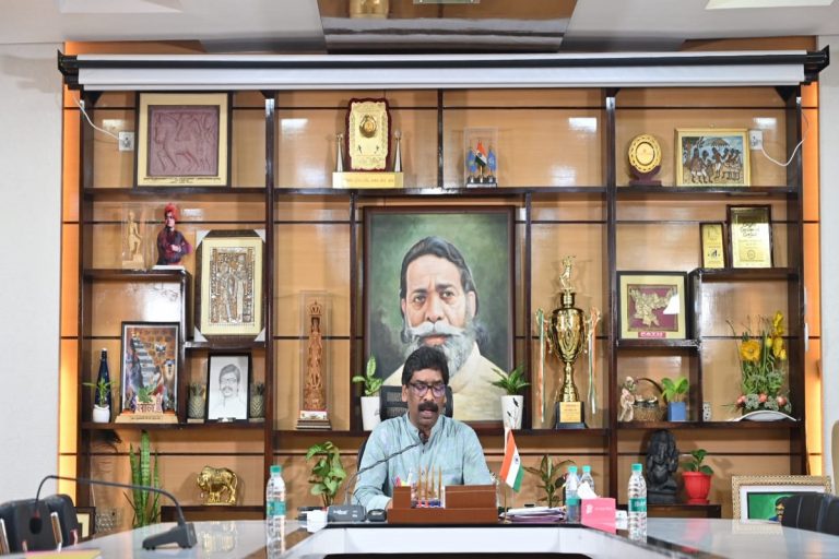 हेमंत सोरेन सरकार की पहल, झारखंड के प्रतिभाशाली बच्चों को विदेश में पढ़ाई के लिए मिलेगी स्कॉलरशिप