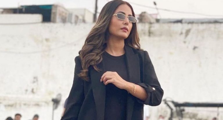 हिना खान ने बॉडीकॉन ड्रेस में दिखाया टशन, ट्रेंच कोट में बेहद ग्लैमरस दिखीं एक्ट्रेस, PHOTOS