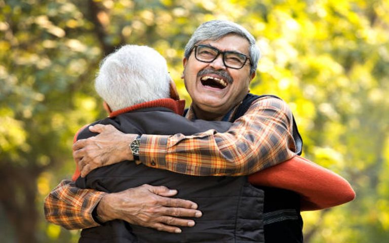 National Hugging Day 2023: जानें क्यों मनाते हैं यह दिन, कैसे हुई थी इसकी शुरुआत