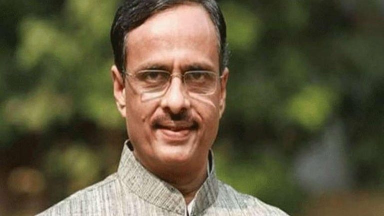 अलीगढ़ : भाजपा कार्यकर्ताओं की जमीनी तैयारियों का जायजा लेने पहुंचे प्रदेश के डिप्टी सीएम डॉ दिनेश शर्मा