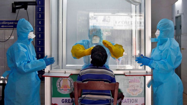 Coronavirus in India: 24 घंटे में मिले 43,893 नये संक्रमित, 79,90,322 हुई कोरोना संक्रमितों की संख्या