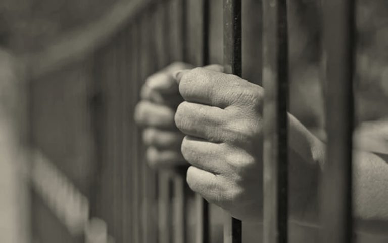 बंगाल में कैब चालक ने की बदतमीजी, तो महिला ने ऐसे सिखाया सबक, हुआ गिरफ्तार