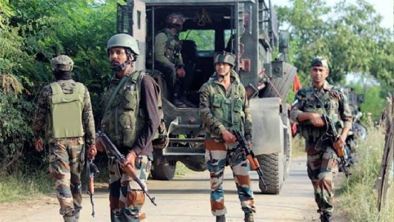 Jammu-Kashmir के बडगाम में मुठभेड़, लश्कर के दो आतंकवादी ढेर