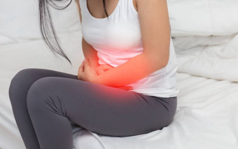 PCOS की समस्या से घबराएं नहीं, हेल्दी लाइफस्टाइल और डाइट से कंट्रोल होगा हार्मोनल इंबैलेंस