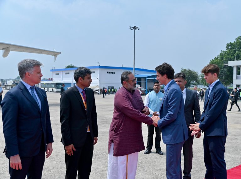 कनाडा रवाना हुए पीएम जस्टिन ट्रूडो, विमान में आयी तकनीकी खराबी के कारण दो दिन तक नहीं जा सके थे वापस