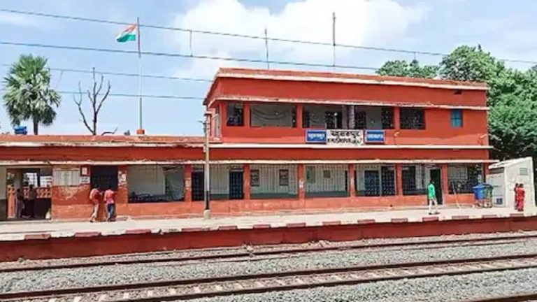पटना: स्कूल में झंडा झंडोत्तोलन करके लौट रहे दो शिक्षकों की ट्रेन से कटकर मौत