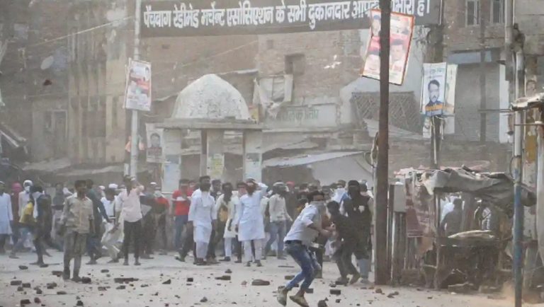 UP: यूपी में बवाल पर एक्शन में योगी सरकार, प्रदर्शनकारियों पर लगेगा गैंगस्टर एक्ट, अब तक 227 गिरफ्तार