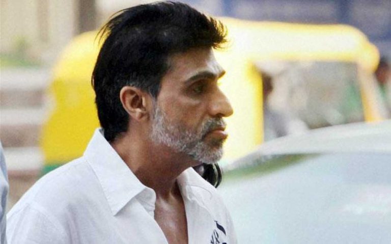 Shahrukh Khan के करीबी फिल्म प्रोड्यूसर Karim Morani दूसरी बार भी निकले Corona Positive