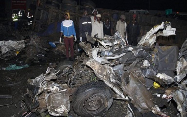 अफ्रीका: केन्या में भीषण सड़क हादसे में 48 लोगों की मौत, अनियंत्रित ट्रक ने सैंकड़ों को रौंदा