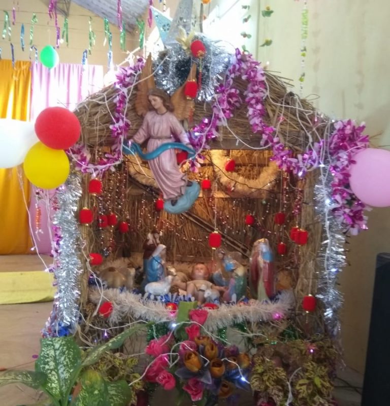 पाकुड़ : क्रिसमस पर आधी रात से चला बधाई देने का सिलसिला