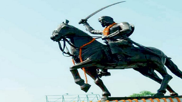 बाबू कुंवर सिंह ने जख्मी बांह को तलवार से काट कर गंगा को कर दिया था समर्पित, जानिये क्यों कहे गये वीर
