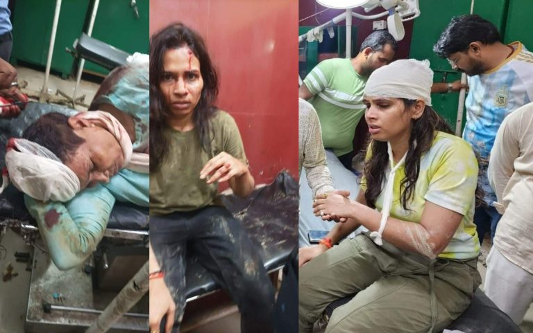 सपा की पूर्व एमएलसी लीलावती कुशवाहा और उनकी दो बेटियों पर जानलेवा हमला, गंभीर हालत में लखनऊ ट्रॉमा सेंटर रेफर सपा की पूर्व एमएलसी लीलावती कुशवाहा और उनकी दो बेटियों पर जानलेवा हमला, गंभीर हालत में लखनऊ ट्रॉमा सेंटर रेफर