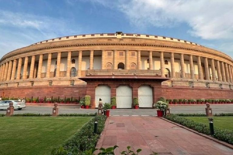 अविश्वास में विश्वास कायम रहे