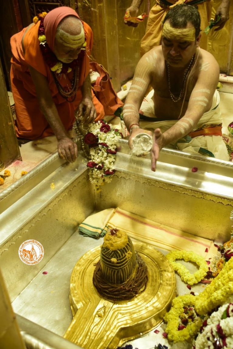 श्रीकाशी विश्वनाथ के भक्तों को महंगाई का झटका! महंगी हुई मंगला और भोग आरती, एक मार्च से देने होंगे इतने रुपये