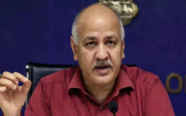 तिहाड़ में आम कैदियों की ड्रेस में नजर आ रहे मनीष सिसोदिया, जेल का ही खा रहे खाना… जानें उनका पूरा हाल