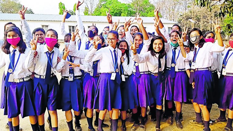 Bihar Board Matric Result: बिहार के हर जिले में क्यों ना स्थापित हो सिमुलतला जैसा विद्यालय? जानिए इस ‘टापर्स की फैक्ट्री’ की कहानी