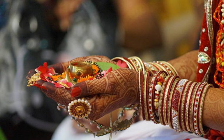Hartalika Teej mehndi design 2023: तीज पर लगाएं ये लेटेस्ट मेहंदी  डिजाइन, पिया के प्यार सा गहरा होगा इसका रंग