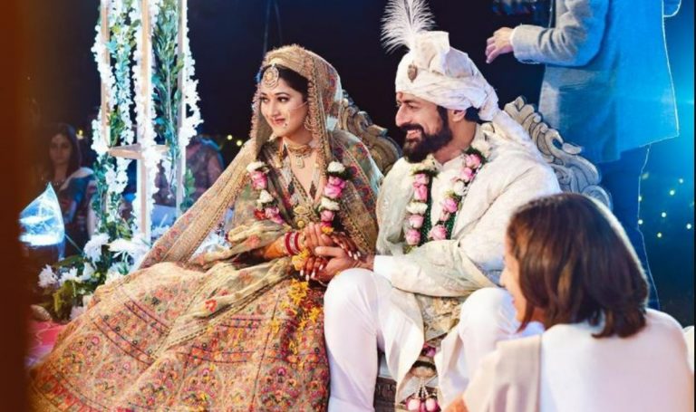 फिल्म इंडस्ट्री नहीं इस पेशे से ताल्लुक रखती हैं मोहित रैना की पत्नी अदिति, एक्टर ने किया खुलासा