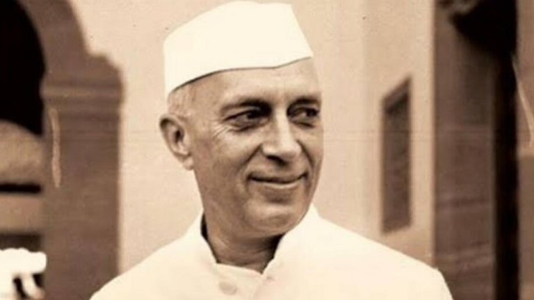 व्यापक था पंडित नेहरू का व्यक्तित्व