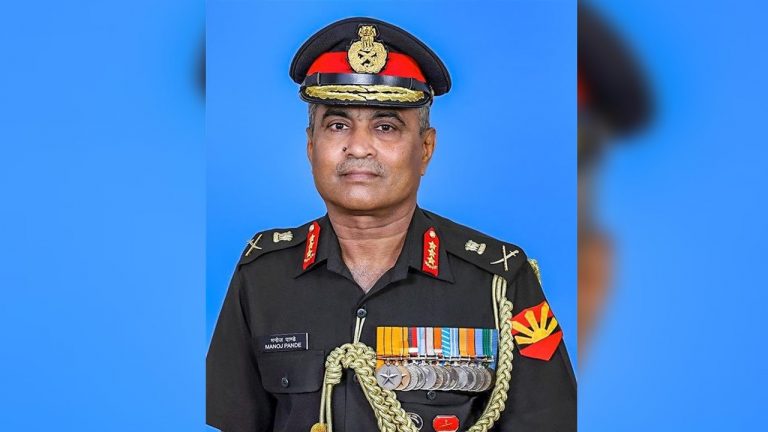 Manoj Pande New Army Chief: लेफ्टिनेंट जनरल मनोज पांडे देश के नये सेना प्रमुख नियुक्त, नरवणे की जगह लेंगे