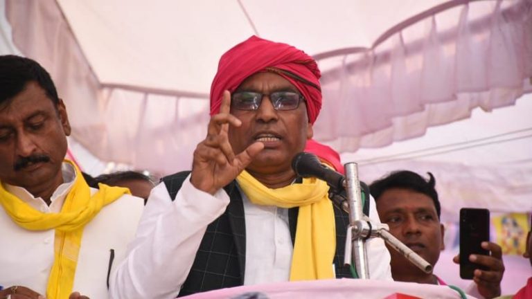 UP Election 2022: शिवपुर के मैदान में उतरने से पहले ओपी राजभर का हमला, कहा- अनिल राजभर लीडर नहीं लोडर हैं