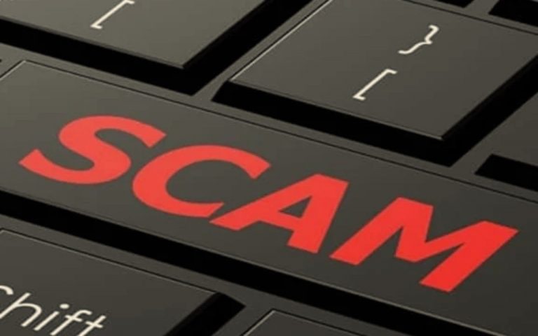 Online Scam: स्कैमर्स को कहां से मिलती है आपकी डिटेल्स ? यहां जानें
