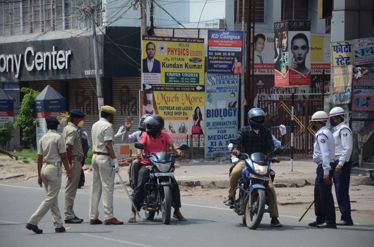 बिहार में कोविड को लेकर आज से प्रतिबंध लागू, निषेधाज्ञा उल्लंघन पर होगी कार्रवाई, जानिये क्या हुए बदलाव