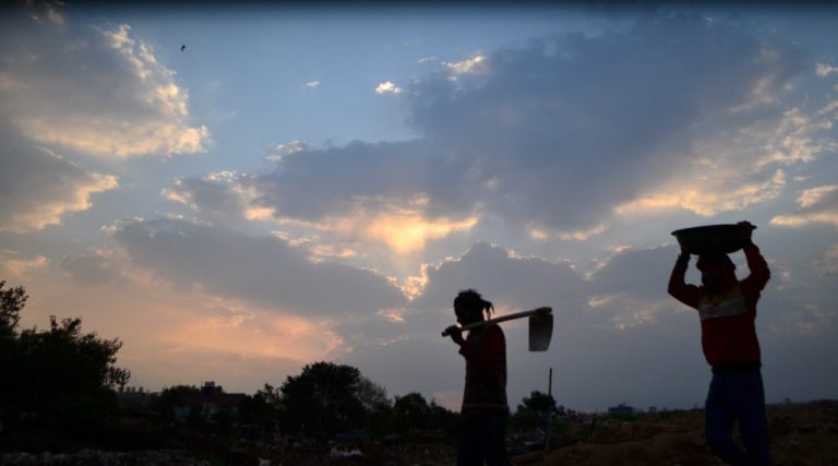 PM Kisan Yojana: किसानों के खाते में कब आ सकती है 13वीं किस्त जानें, उससे पहले कर लें ये जरूरी काम