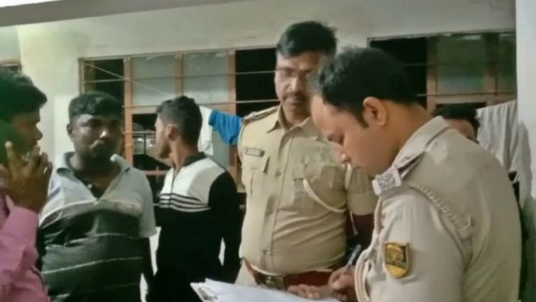 भागलपुर: हवसी शिक्षक मासूम छात्र को करता रहा बैड टच, पोल खुलने के डर से हॉस्टल में रस्सी से गला दबाकर मार डाला