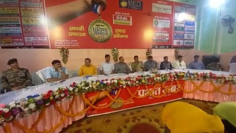 कभी कुंदन गांव-गांव मांगता था भीख, प्रभात खबर ने की पहल तो आज वो मंच से बोला- आई वांट टू बी ए डॉक्टर