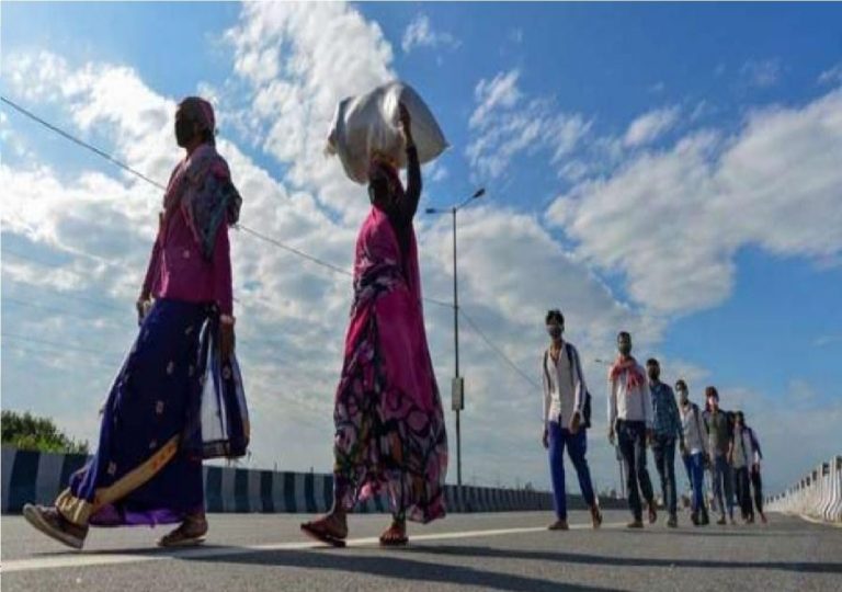 महाराष्ट्र से फिर अपने घर लौटने लगे हैं मजदूर, डरा रहा है लॉकडाउन का खतरा