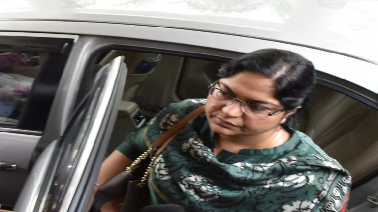 Jharkhand News: आइएएस पूजा सिंघल को मिलेगी जमानत! 26 जुलाई को होगी अगली सुनवाई, देखें वीडियो